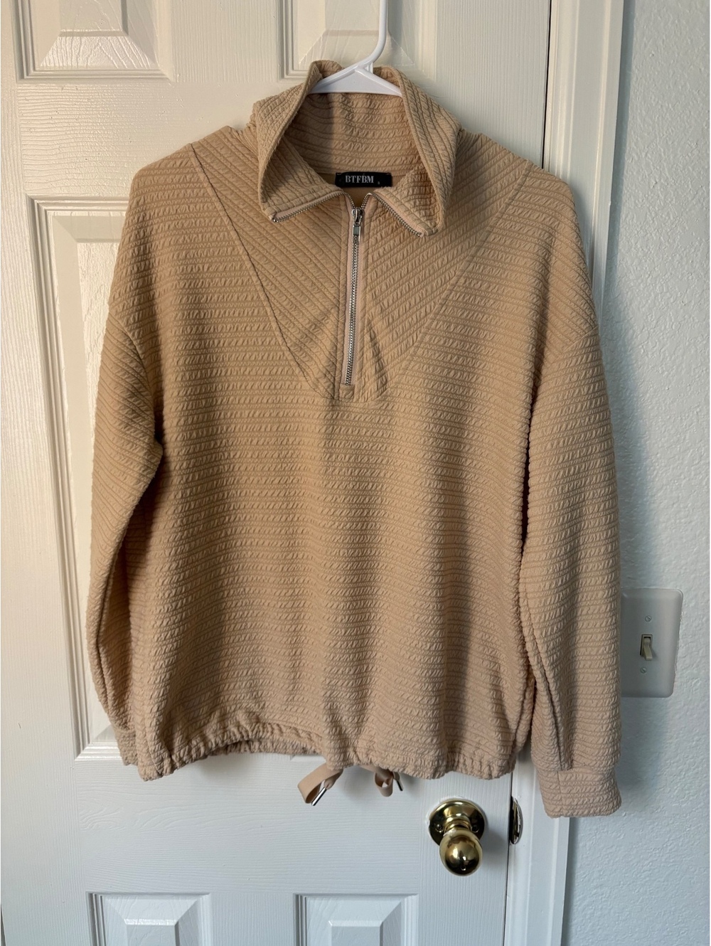 BTFBM Women’s  Beige Textured Quarter-Zip Sweatshirt Size Women’s